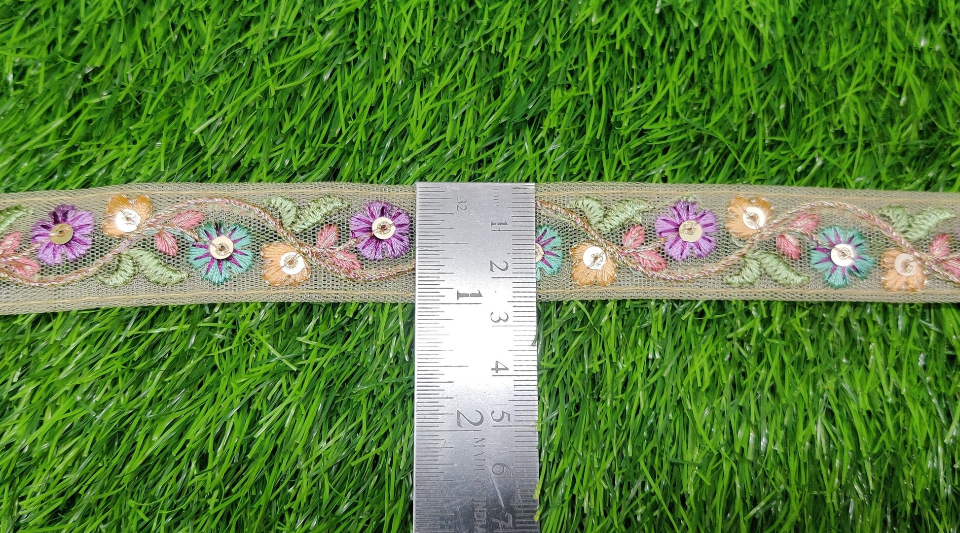 9 yard 2.5 cm wide Indian Saree Border Boho Lace Embroidery Ribbon Cushion Table runner curtains wedding Sewing Crafting Trim Headbands