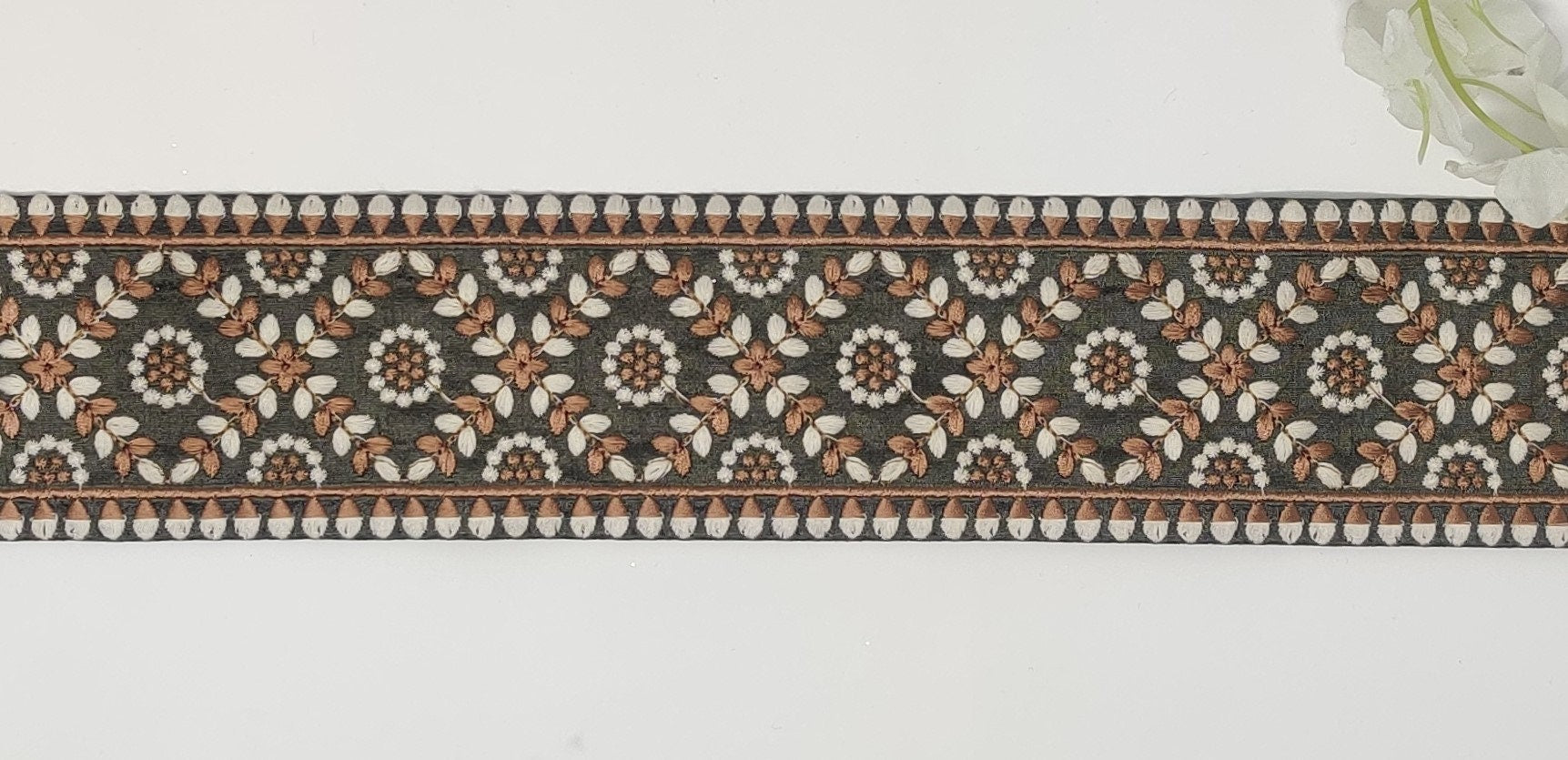 3 yard 8.0 cm wide Indian Saree Border Boho Lace Embroidery Ribbon Cushion Table runner curtains wedding Sewing Crafting Trim Headbands