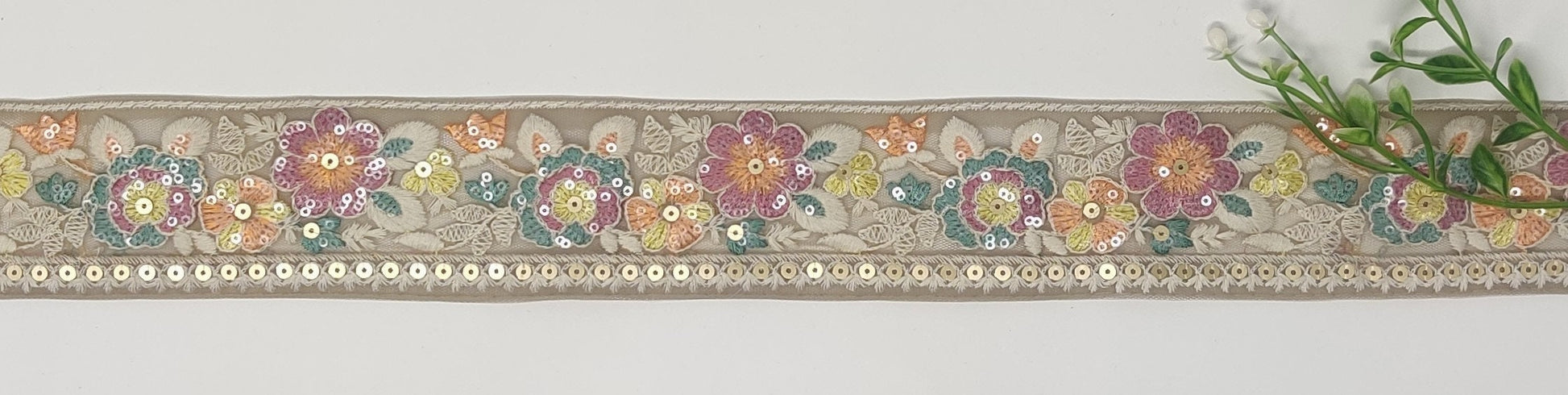 3 yard 6.0 cm wide Indian Saree Border Boho Lace Embroidery Ribbon Cushion Table runner curtains wedding Sewing Crafting Trim Headbands