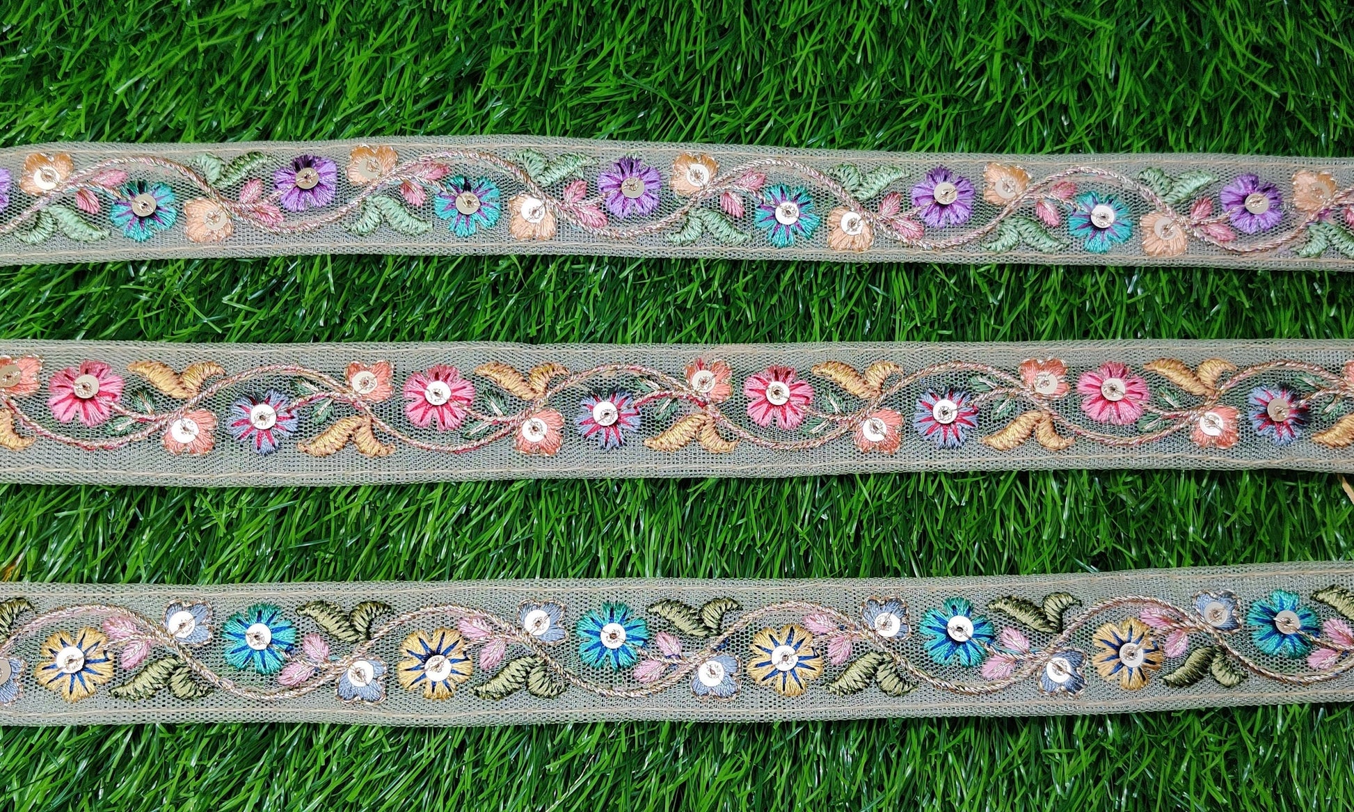 9 yard 2.5 cm wide Indian Saree Border Boho Lace Embroidery Ribbon Cushion Table runner curtains wedding Sewing Crafting Trim Headbands