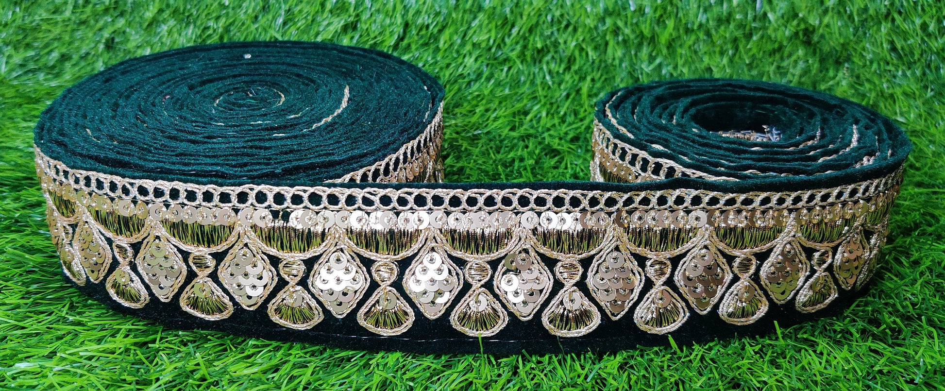 9 yard 4.5 cm wide Indian Saree Border Boho Lace Embroidery Ribbon Cushion Table runner curtains wedding Sewing Crafting Trim Headbands