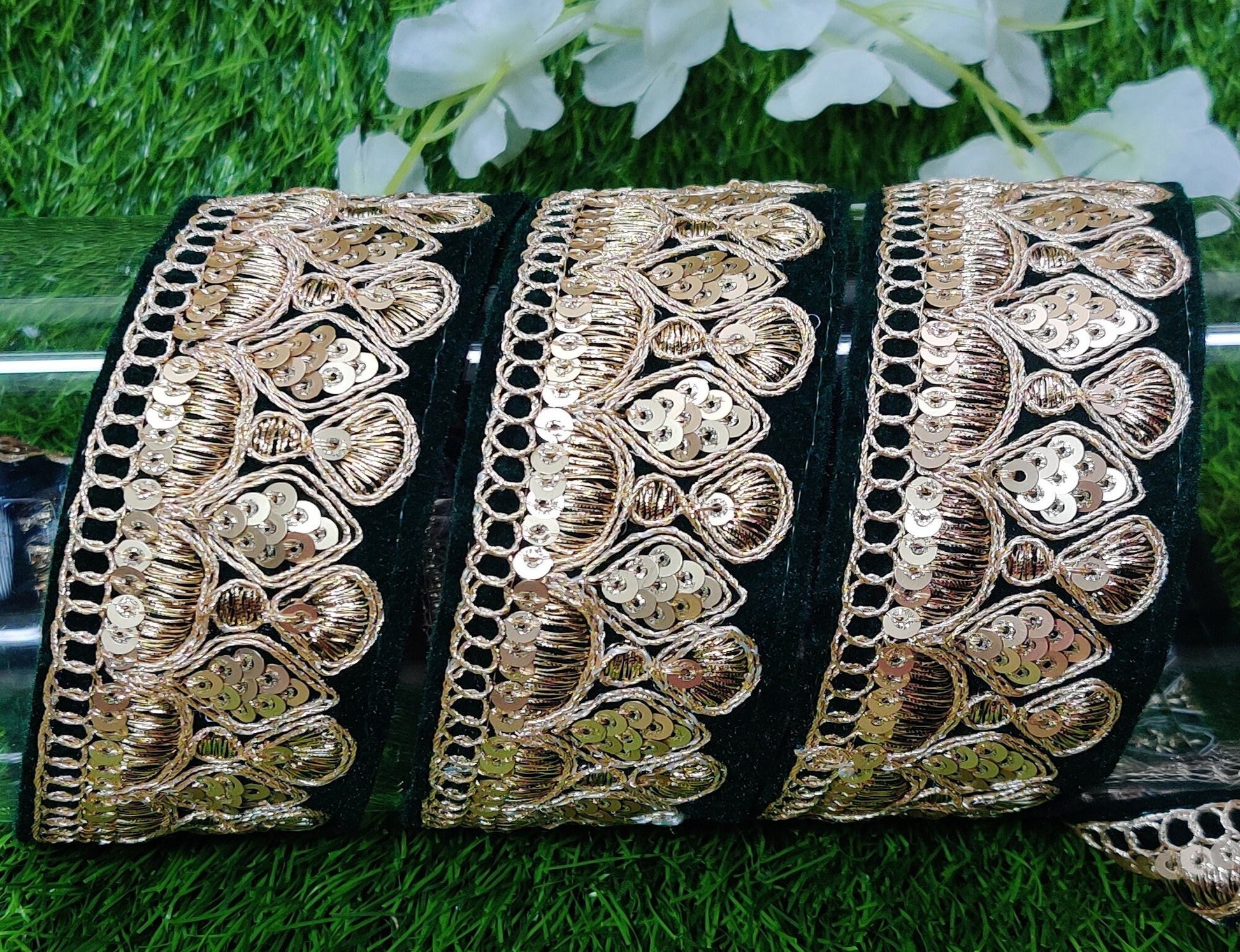 9 yard 4.5 cm wide Indian Saree Border Boho Lace Embroidery Ribbon Cushion Table runner curtains wedding Sewing Crafting Trim Headbands