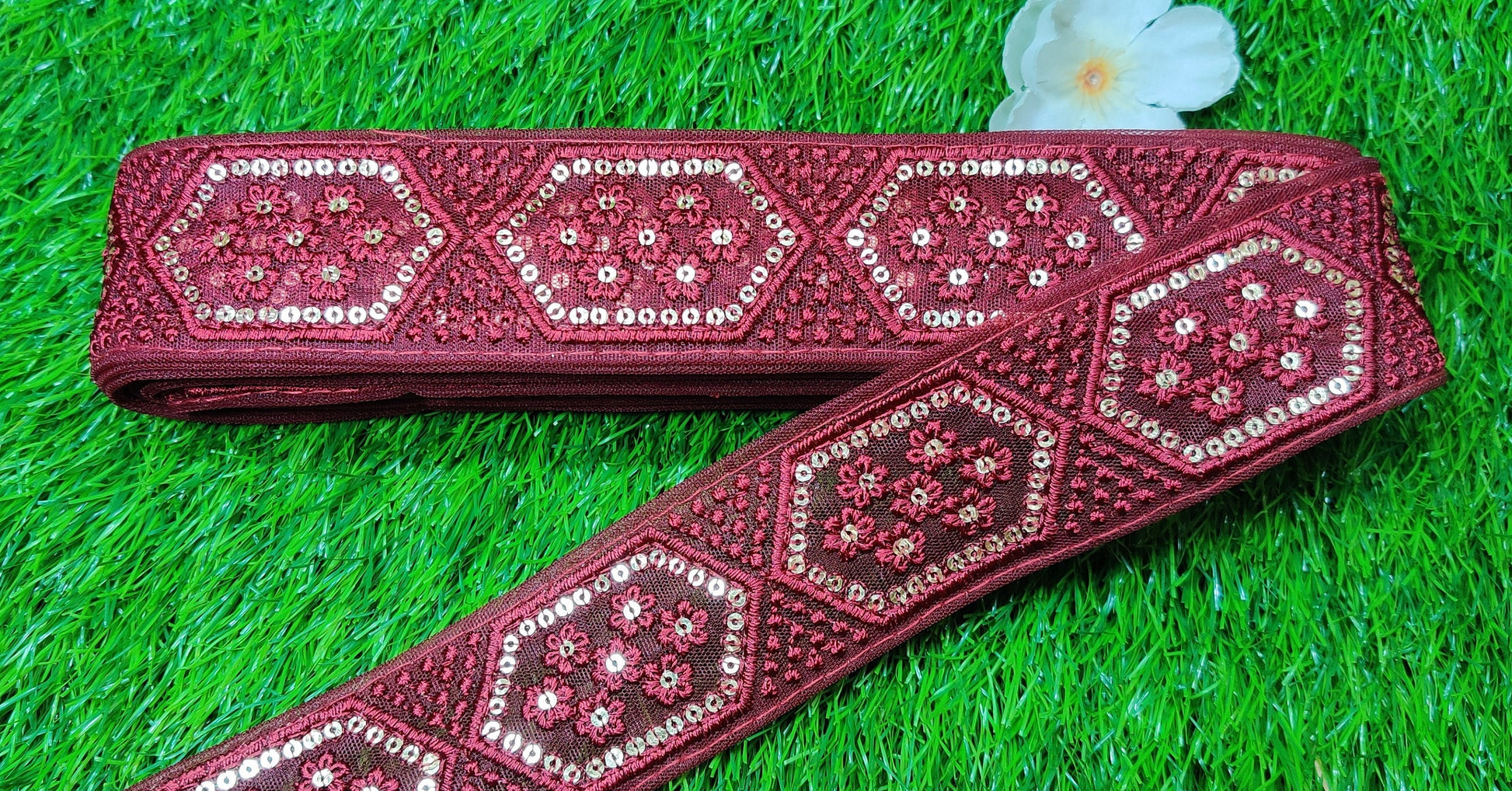 9 yard 4.0 cm wide Indian Saree Border Boho Lace Embroidery Ribbon Cushion Table runner curtains wedding Sewing Crafting Trim Headbands