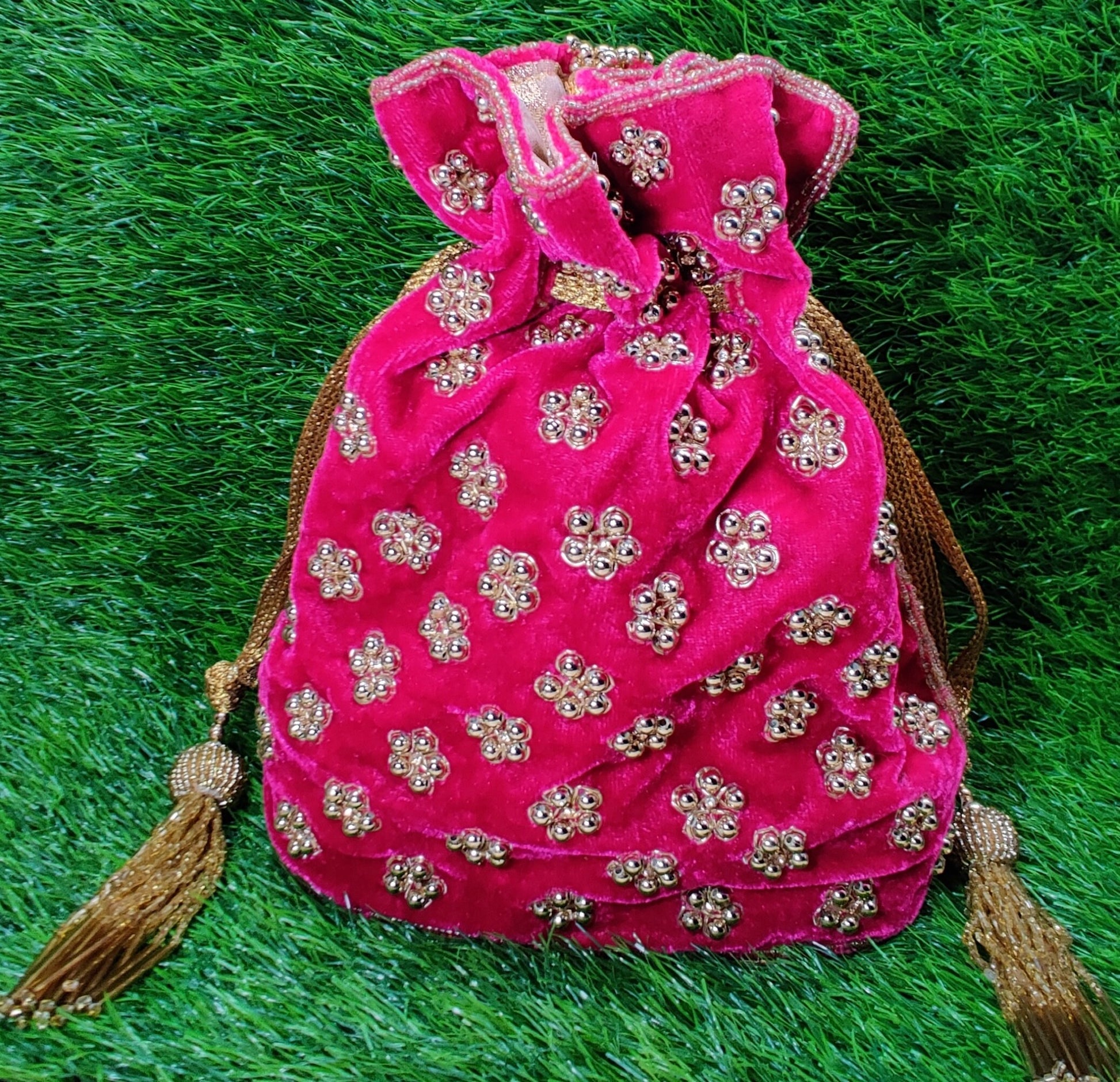 Indian Women Fashion Handmade Potli Bag, Ethnic Wedding And Festivals, hand bag, Bridal Bag Embellished With Beads & Pearls