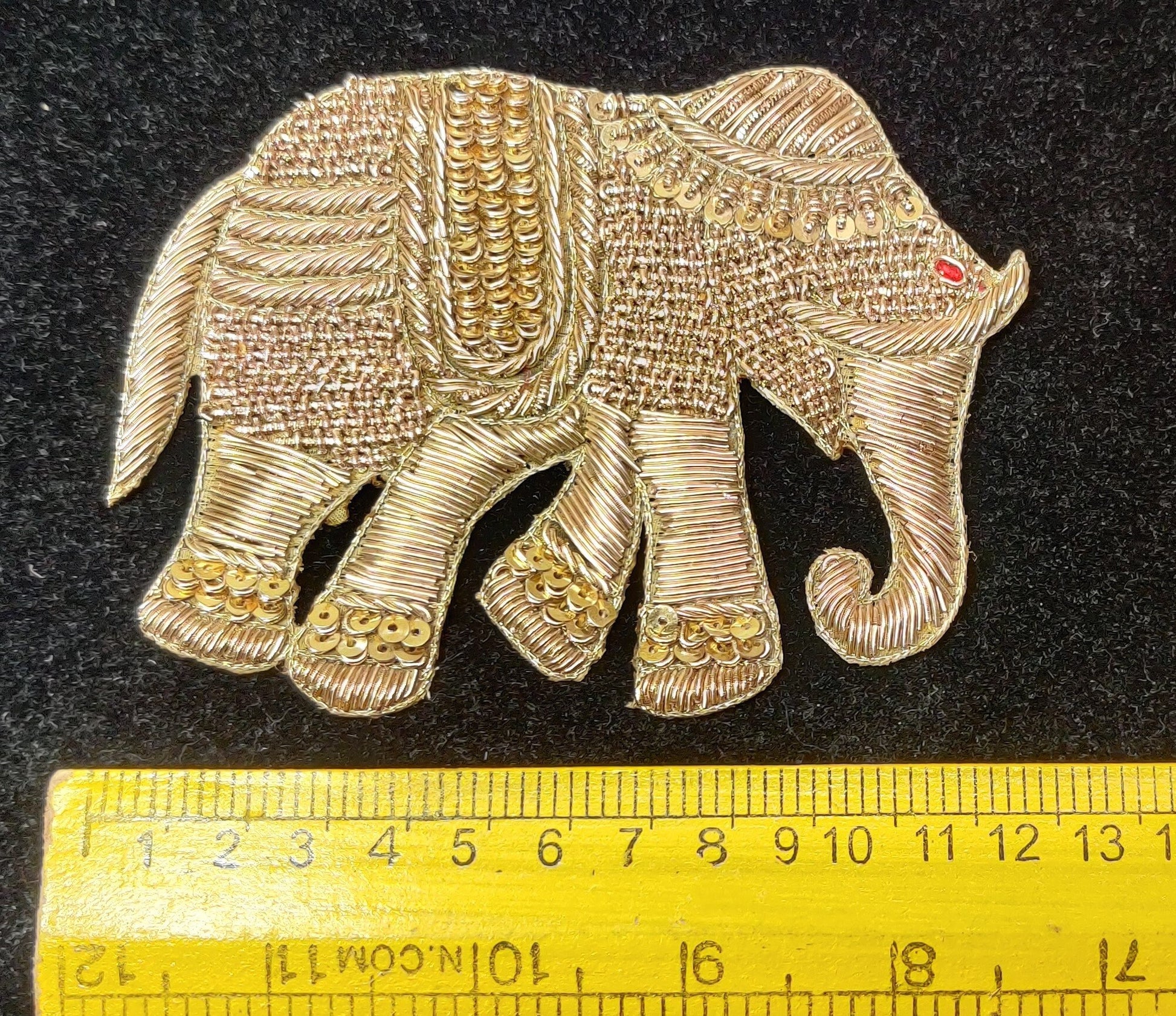 Indian Handmade Elephant Design Patches Embroidered Sewing Thread Dresses Handcrafted Appliques Cushion Crafting Bags, 1 Piece