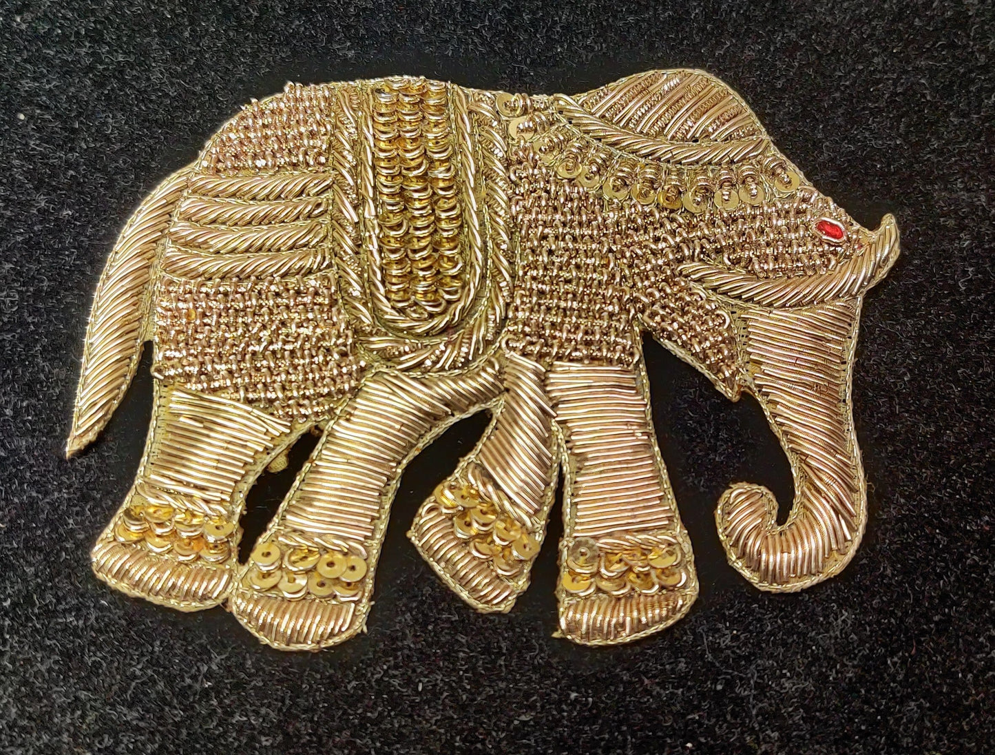 Indian Handmade Elephant Design Patches Embroidered Sewing Thread Dresses Handcrafted Appliques Cushion Crafting Bags, 1 Piece