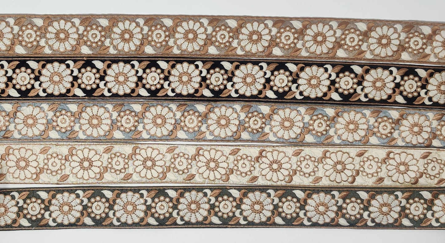 3 yard 4.0 cm wide Indian Saree Border Boho Lace Embroidery Ribbon Cushion Table runner curtains wedding Sewing Crafting Trim Headbands