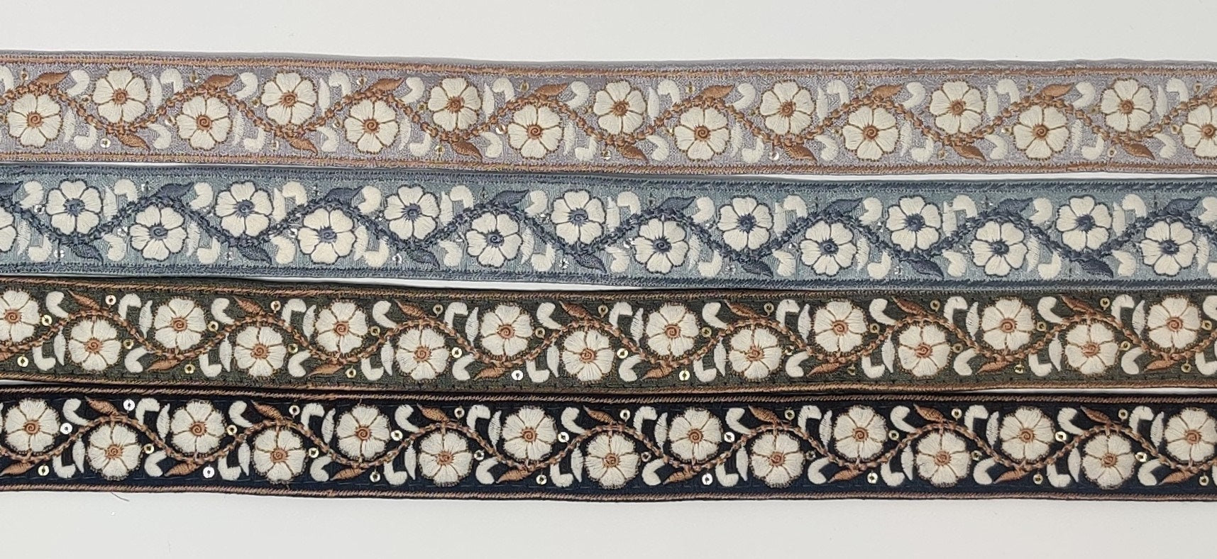 3 yard 3.0 cm wide Indian Saree Border Boho Lace Embroidery Ribbon Cushion Table runner curtains wedding Sewing Crafting Trim Headbands