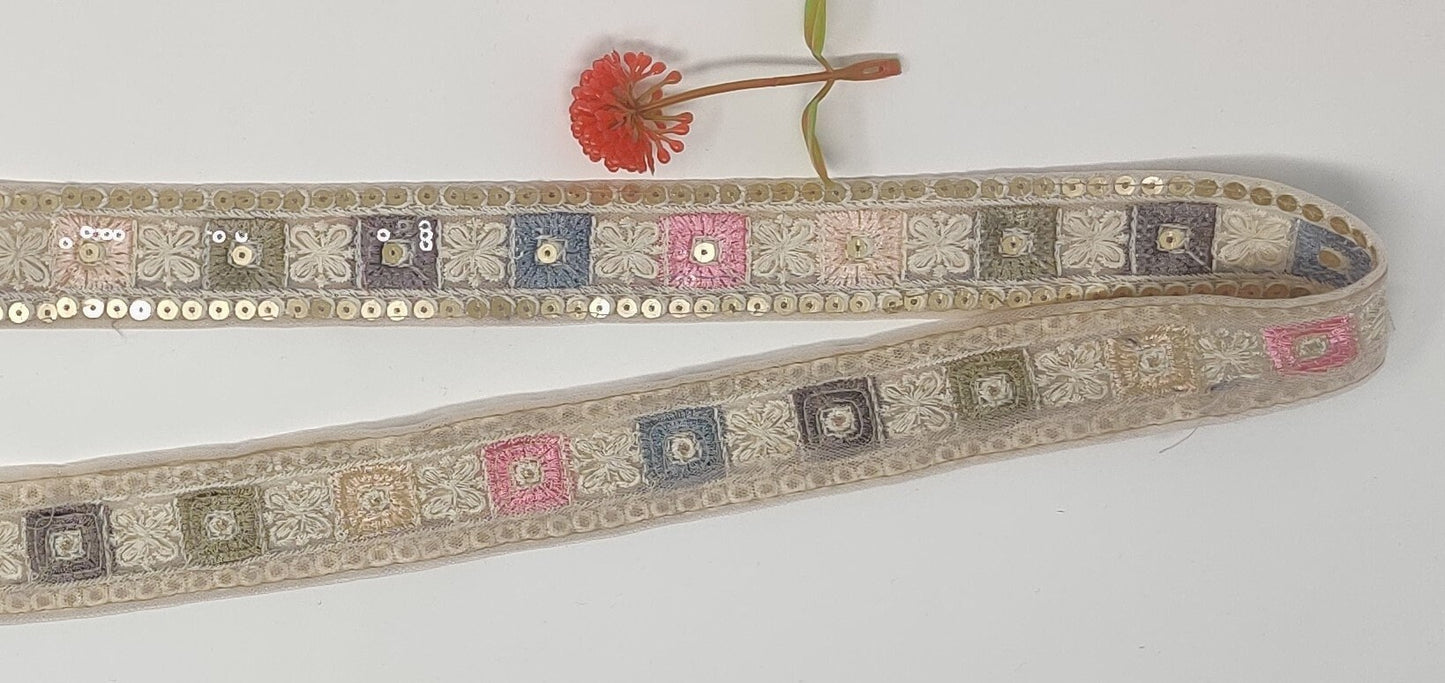 3 yard 3.5 cm wide Indian Saree Border Boho Lace Embroidery Ribbon Cushion Table runner curtains wedding Sewing Crafting Trim Headbands